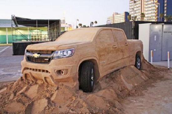 Chevrolet Colorado 2015 được làm từ… cát